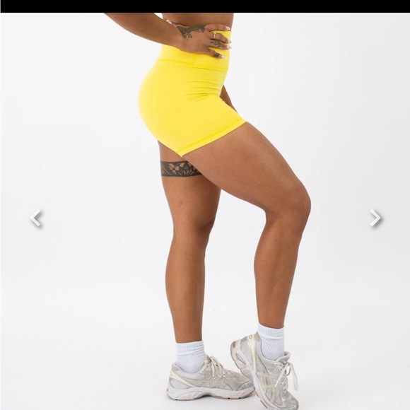 Fleo High Rise Shorts - Picture 7 of 10